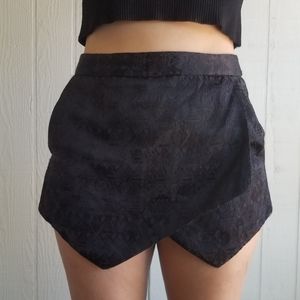 Black Skort